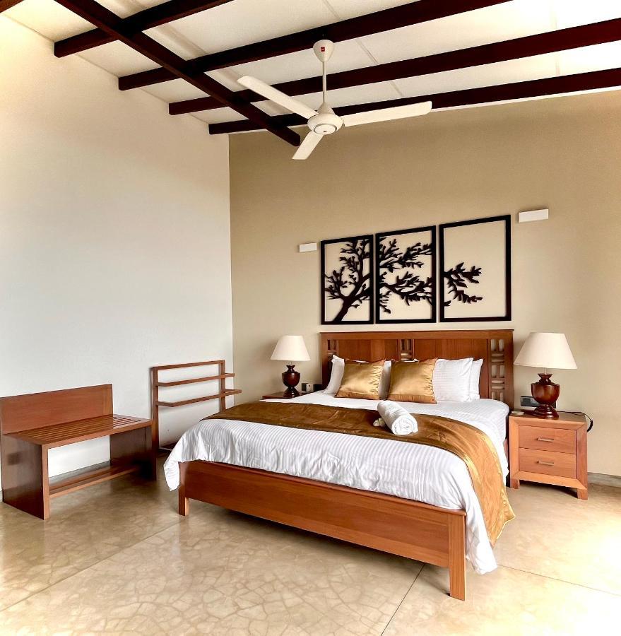 Driftwood Villa Pamunugama 外观 照片