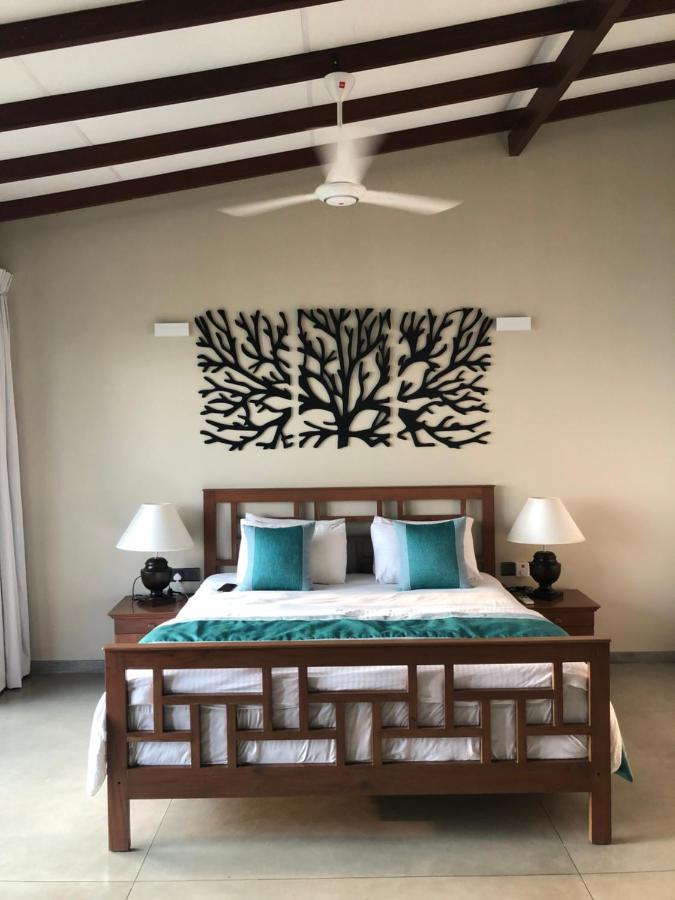 Driftwood Villa Pamunugama 外观 照片